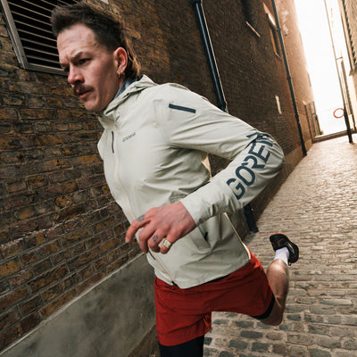 Gore Wear Concurve GORE-TEX Logo Jacket Herren Tech Beige Black