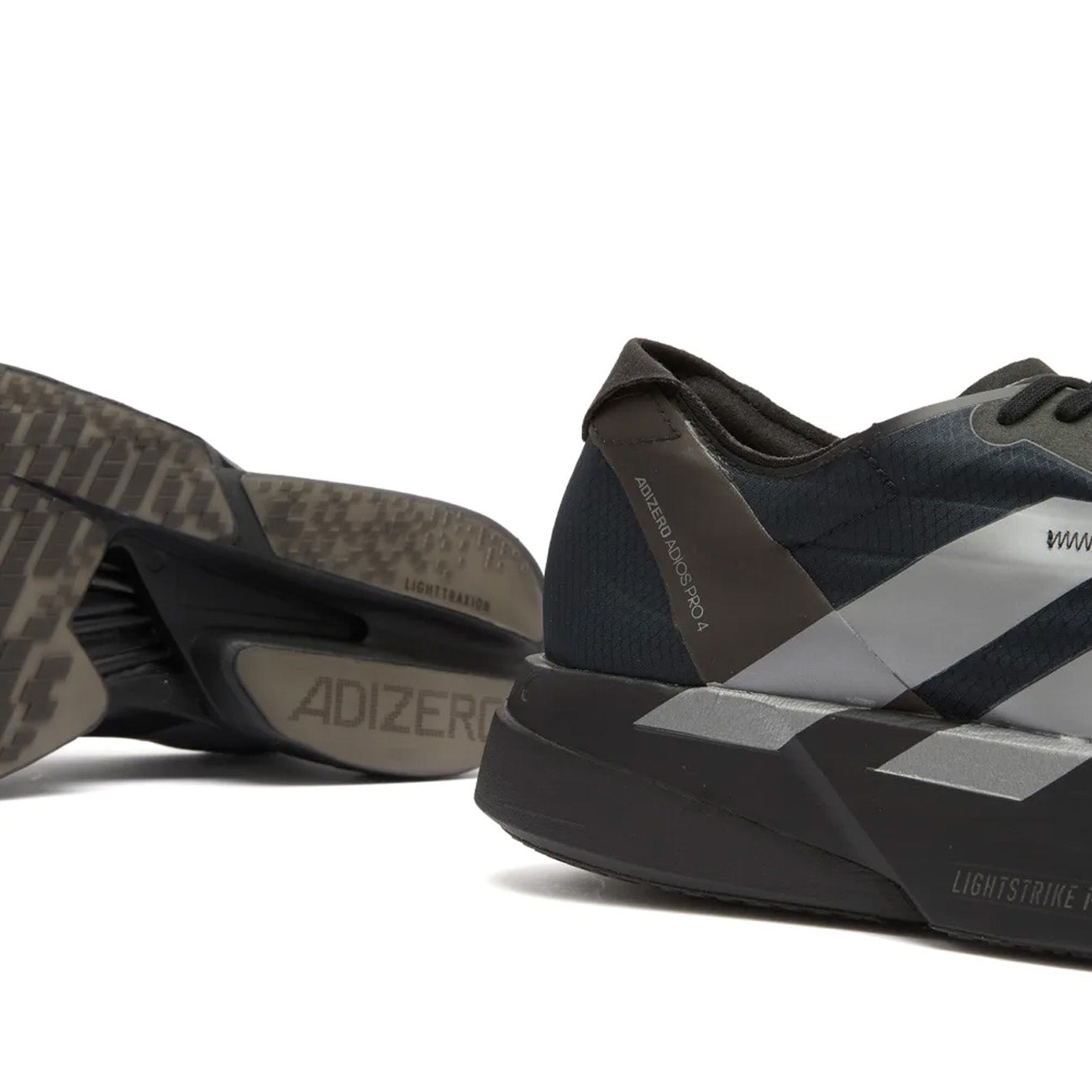 adidas Adizero Adios Pro 4 Herren Core Black Iron Metallic Carbon