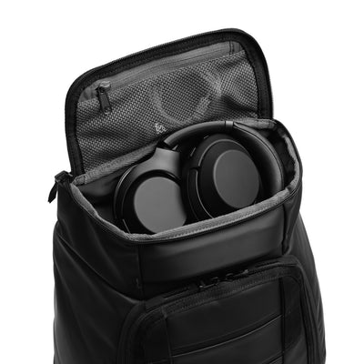 Db Hugger Backpack 20L Black Out