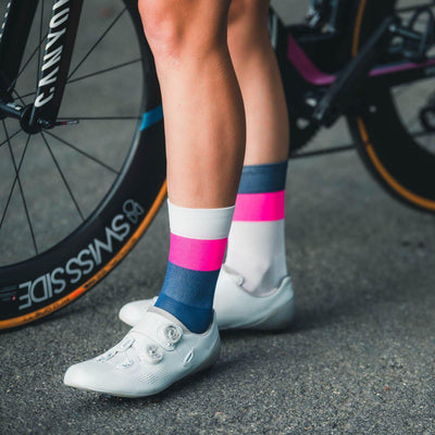 Incylence Mirrored Triathlon Socks Long Pink-Runster