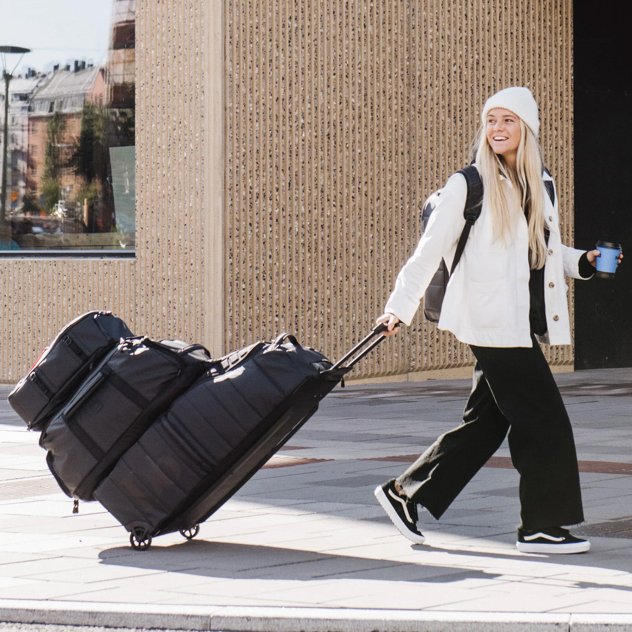 Db The Strøm 90L Roller Bag Black Out EVA